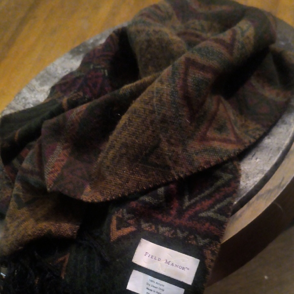 Field Manor Scarf Made In Italy Acrylic - Picture 1 of 4